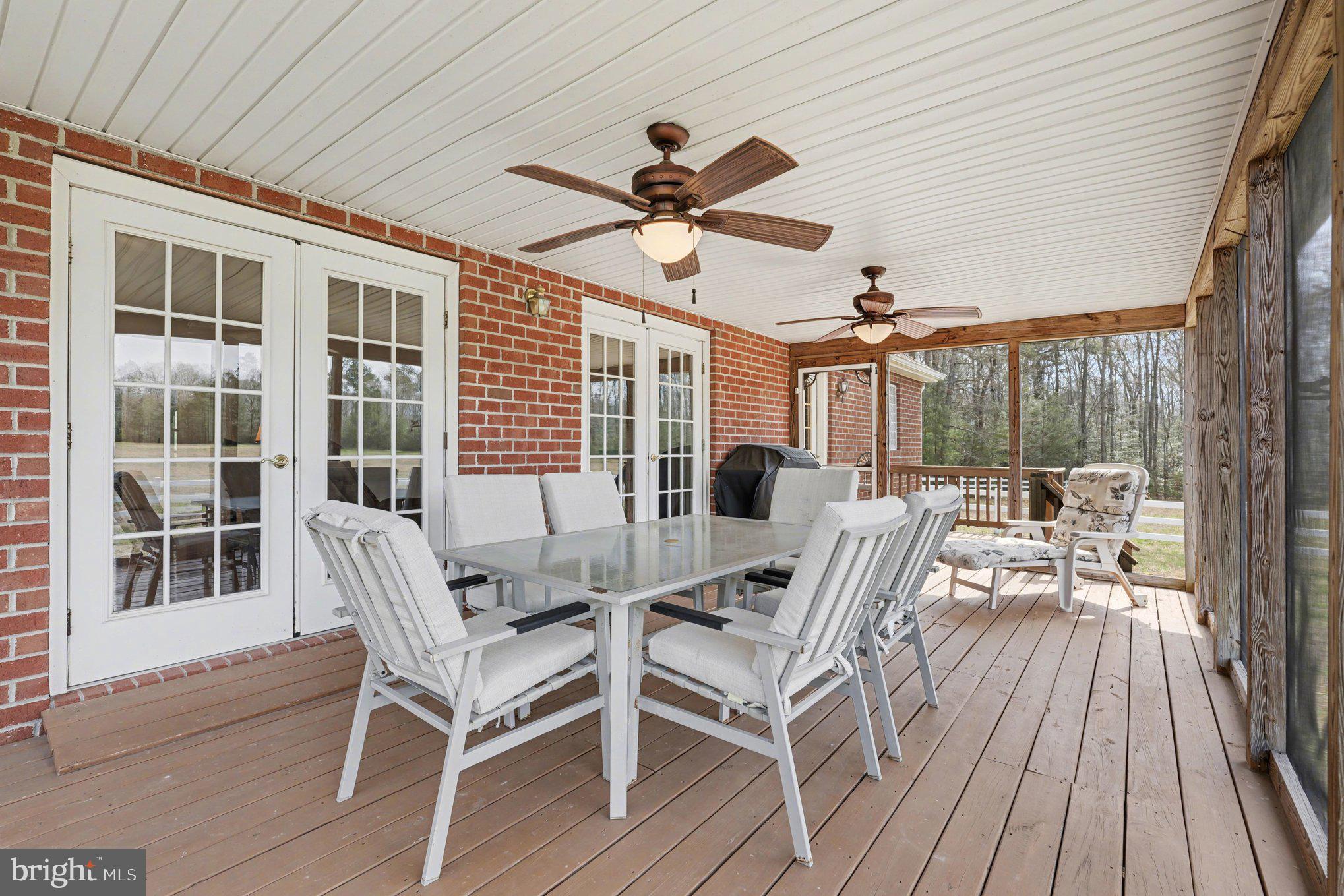 2383 Rappahannock Road Colonial Beach, VA 22443 - Photo 30 of 47 Screened Porch