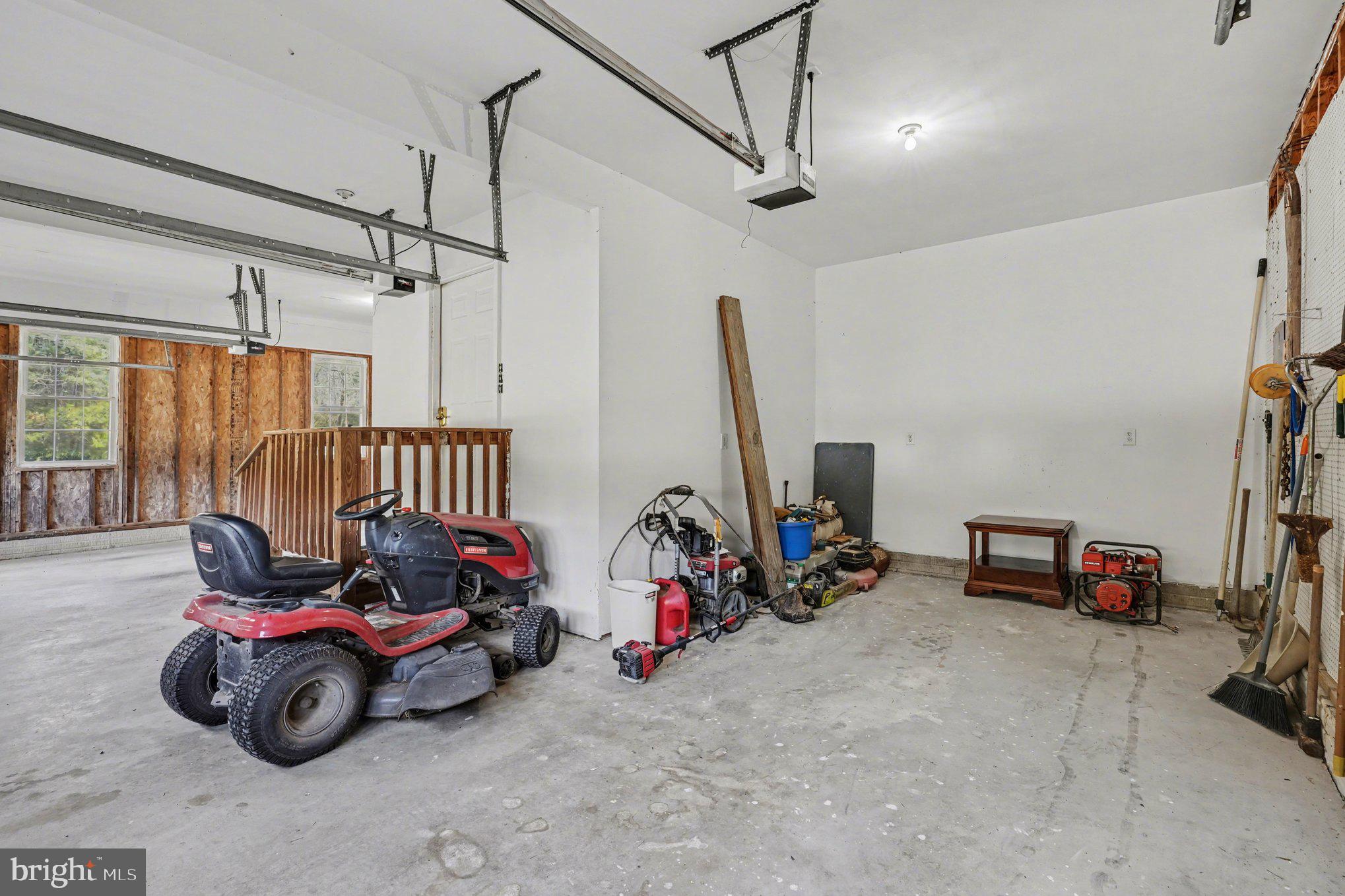 2383 Rappahannock Road Colonial Beach, VA 22443 - Photo 35 of 47 Garage