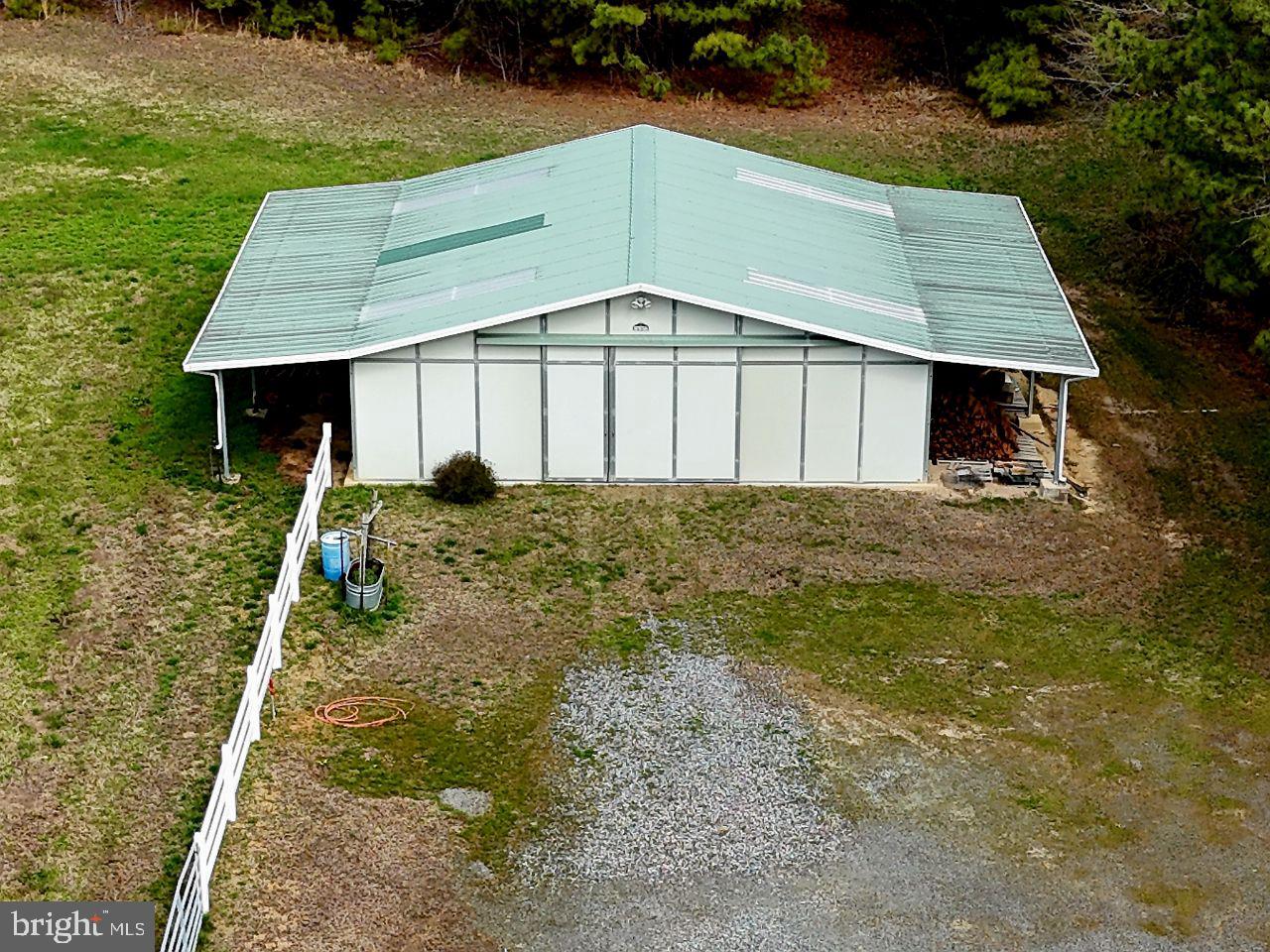 2383 Rappahannock Road Colonial Beach, VA 22443 - Photo 40 of 47 Barn