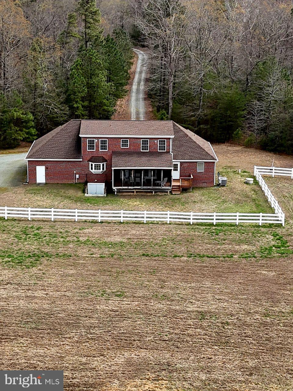 2383 Rappahannock Road Colonial Beach, VA 22443 - Photo 4 of 47