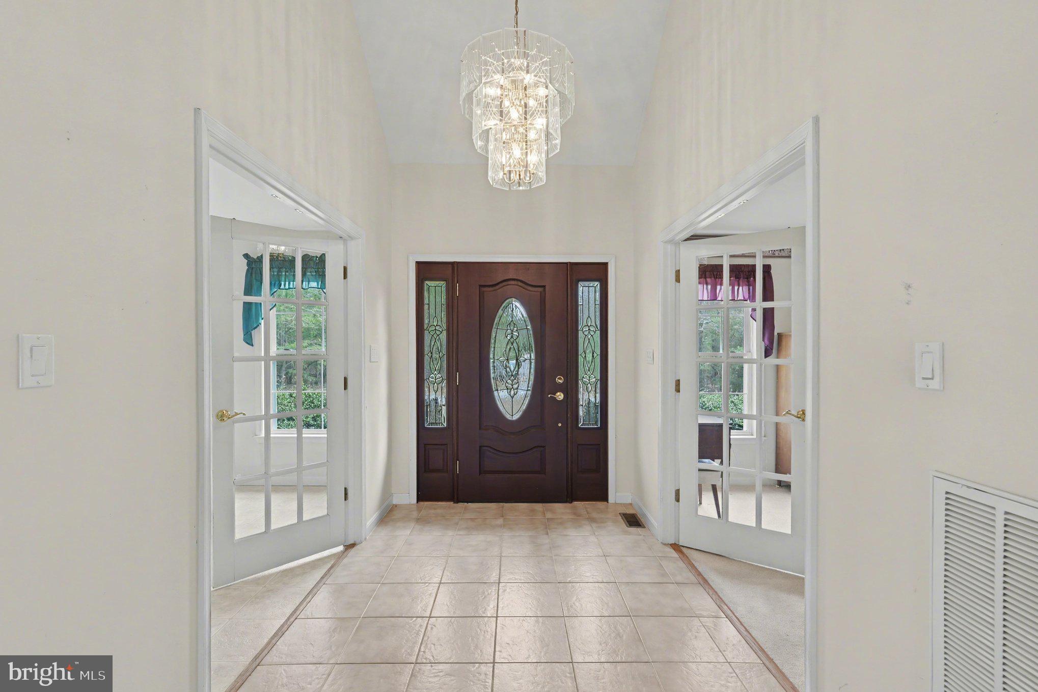 2383 Rappahannock Road Colonial Beach, VA 22443 - Photo 8 of 47 Foyer