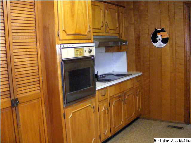 612 Robin Road Birmingham, AL 35214 - Photo 12 of 25