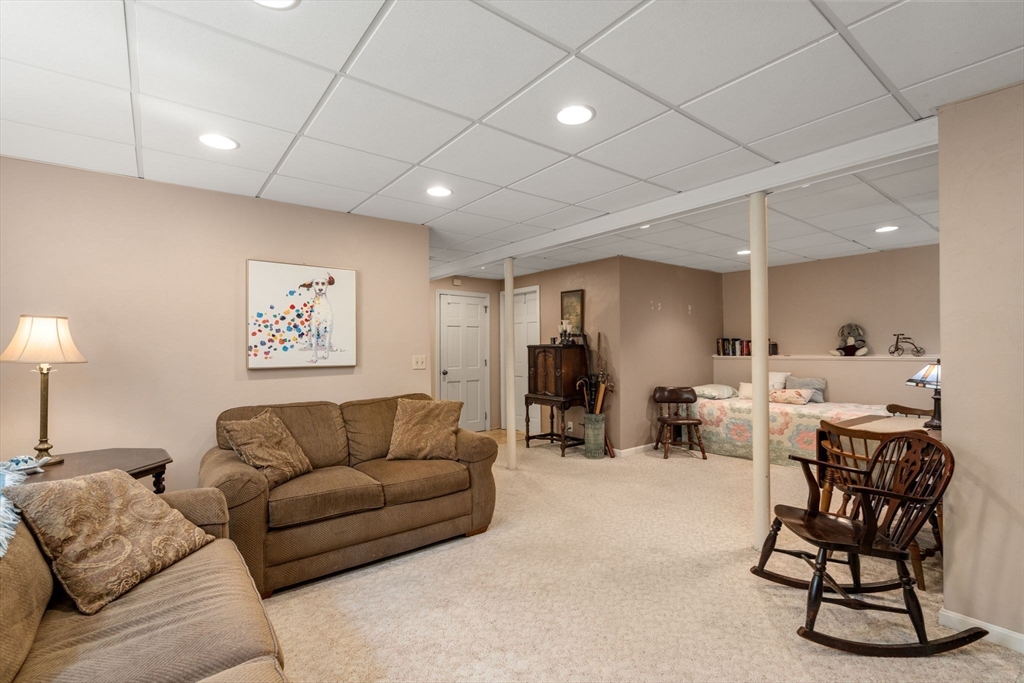 155 Kelly Road Northbridge, MA 01534 - Photo 23 of 40