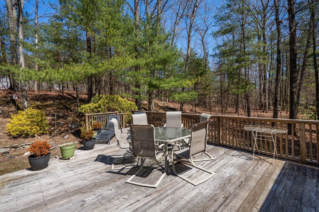 155 Kelly Road Northbridge, MA 01534 - Photo 30 of 40