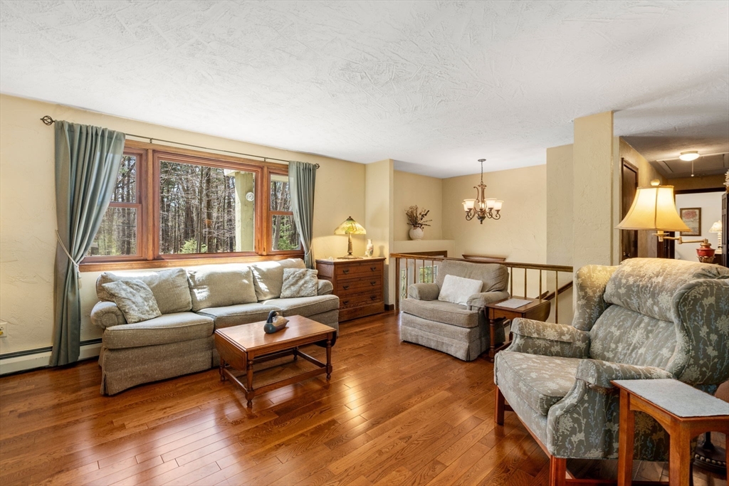 155 Kelly Road Northbridge, MA 01534 - Photo 8 of 40