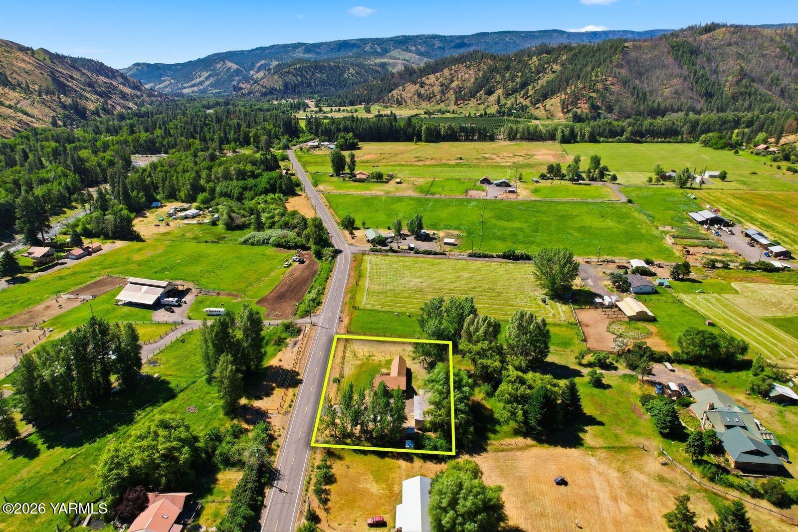 3780 Nile Road Naches, WA 98937 - Photo 42 of 43 an aerial view of a houses with a yard