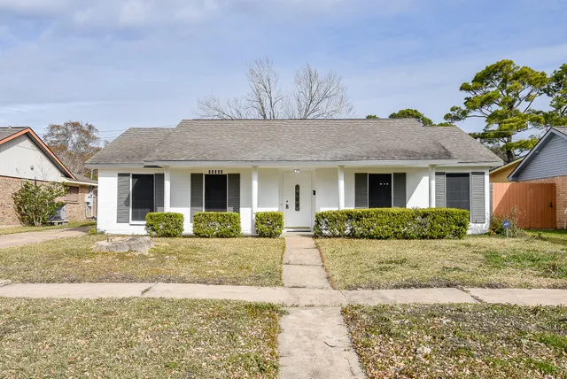 $1,800 | 11623 Kirkhollow Drive, Houston, TX 77089