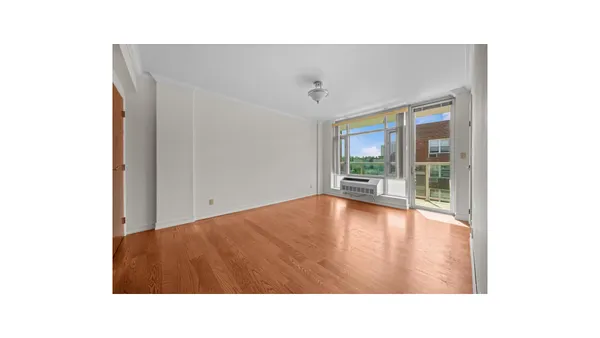 $3,800 | 3511 Cambridge Avenue, Unit 6B | Central Riverdale