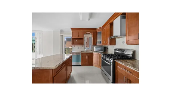 $3,800 | 3511 Cambridge Avenue, Unit 6B | Central Riverdale
