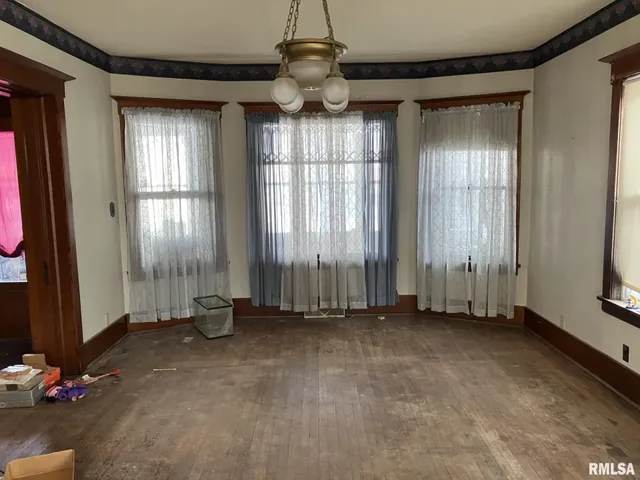 $125,000 | 406 South A Street, Monmouth, IL 61462