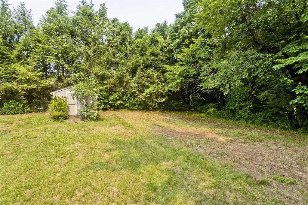 492 Morgan Road West Springfield, MA 01089 - Photo 5 of 31