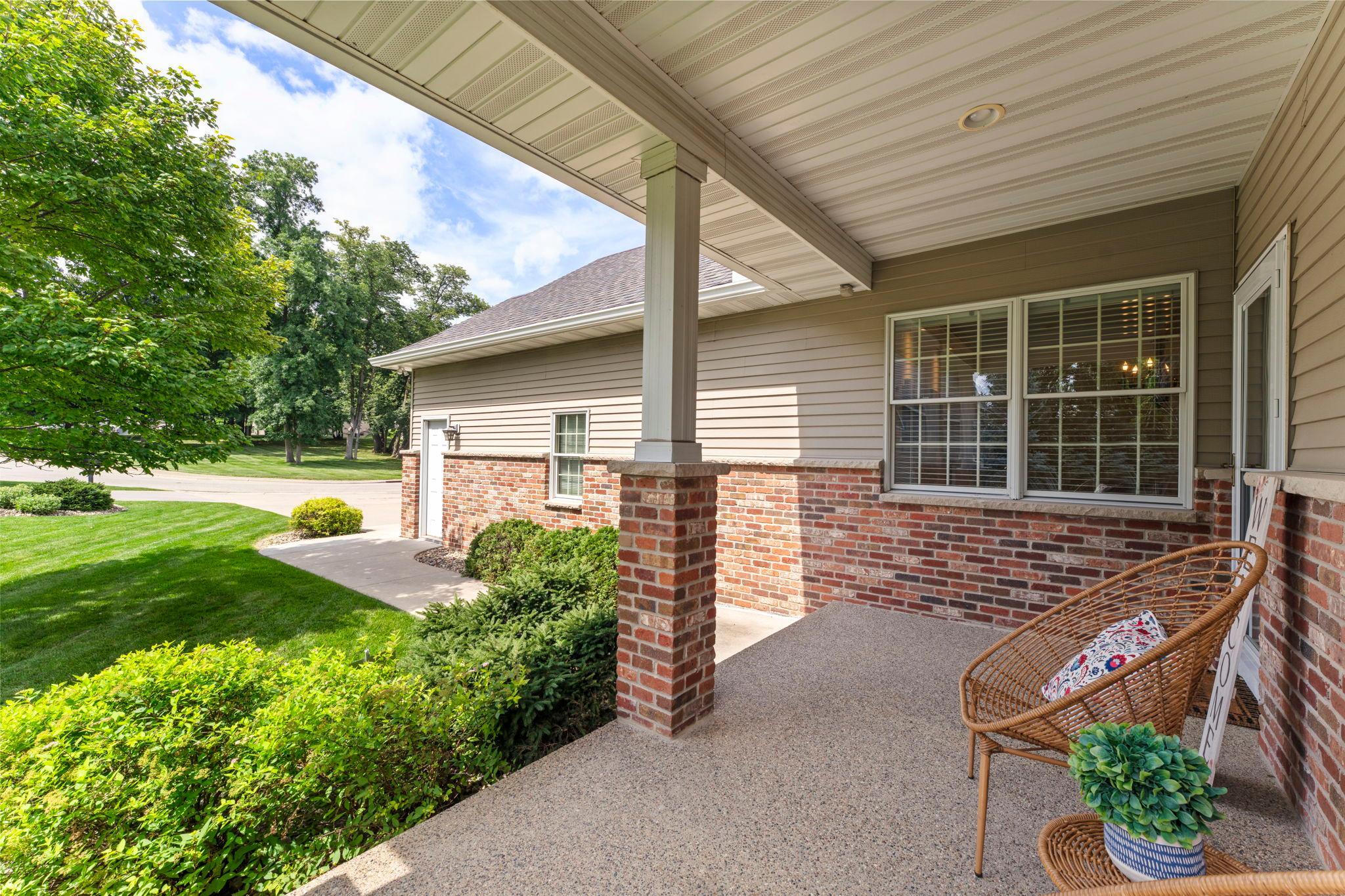 1544 Salem Court Southwest Rochester, MN 55902 - Photo 13 of 118