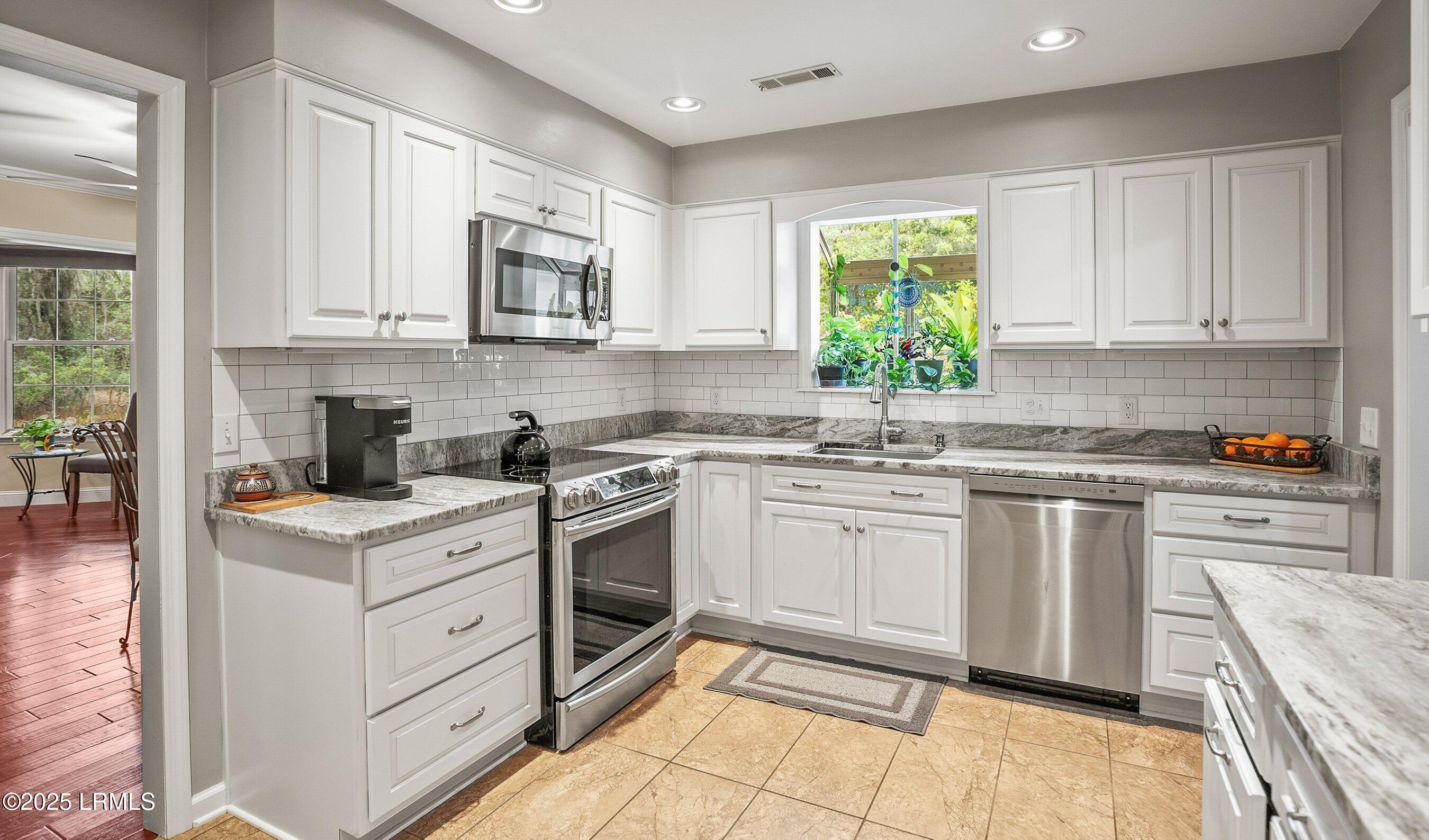 202 Brickyard Point Road South Beaufort, SC 29907 - Photo 26 of 72 DSC03193-80.jpg-SMALL