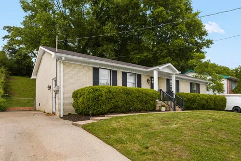 $399,500 | 654 Huntington Parkway, Nashville, TN 37211