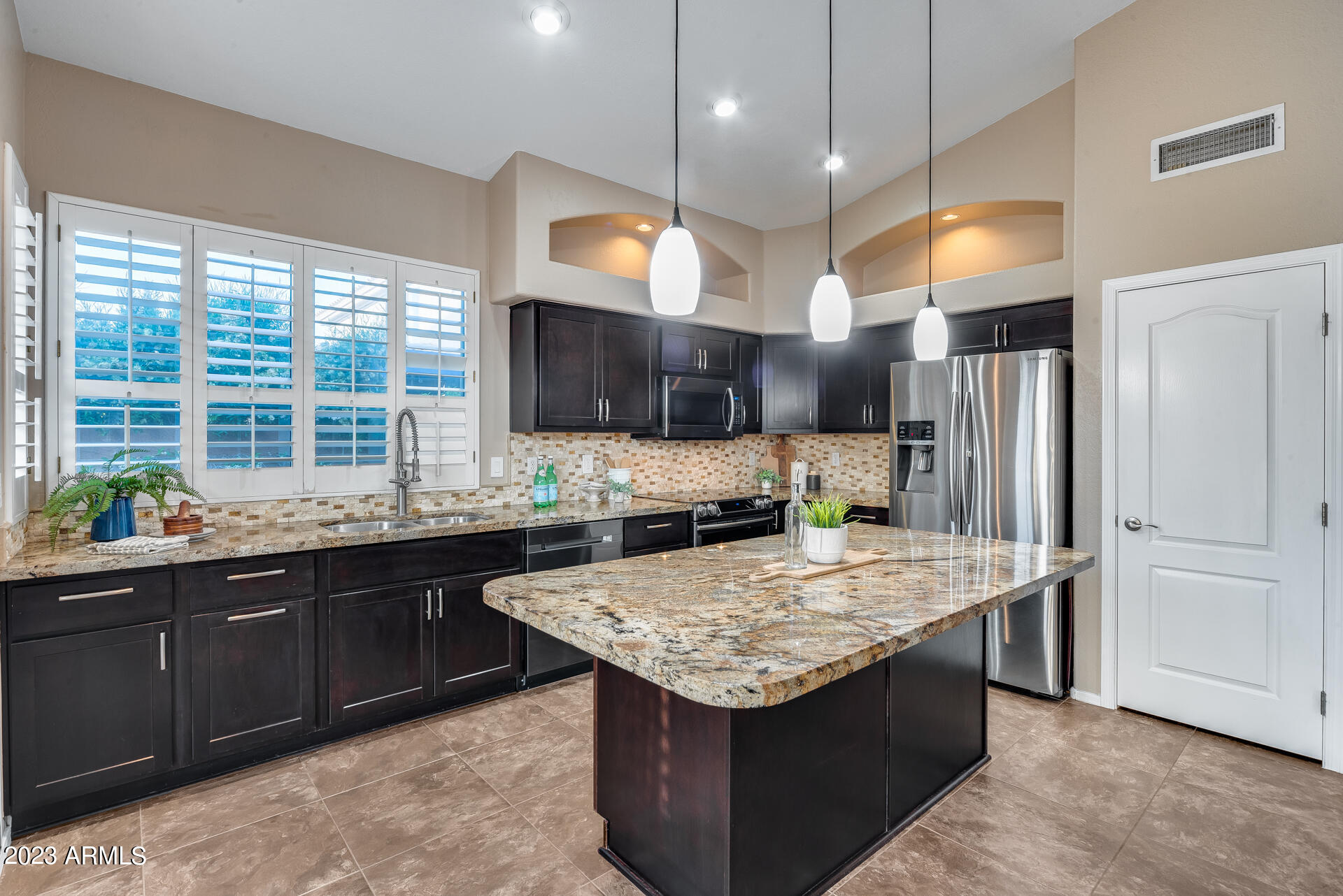 1708 East Kathleen Road Phoenix, AZ 85022 - Photo 4 of 82