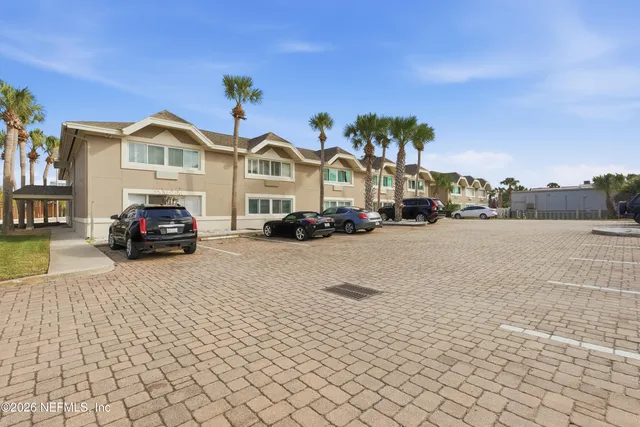 $275,000 | 222 14th Avenue North, Unit 109, Jacksonville Beach, FL 32250