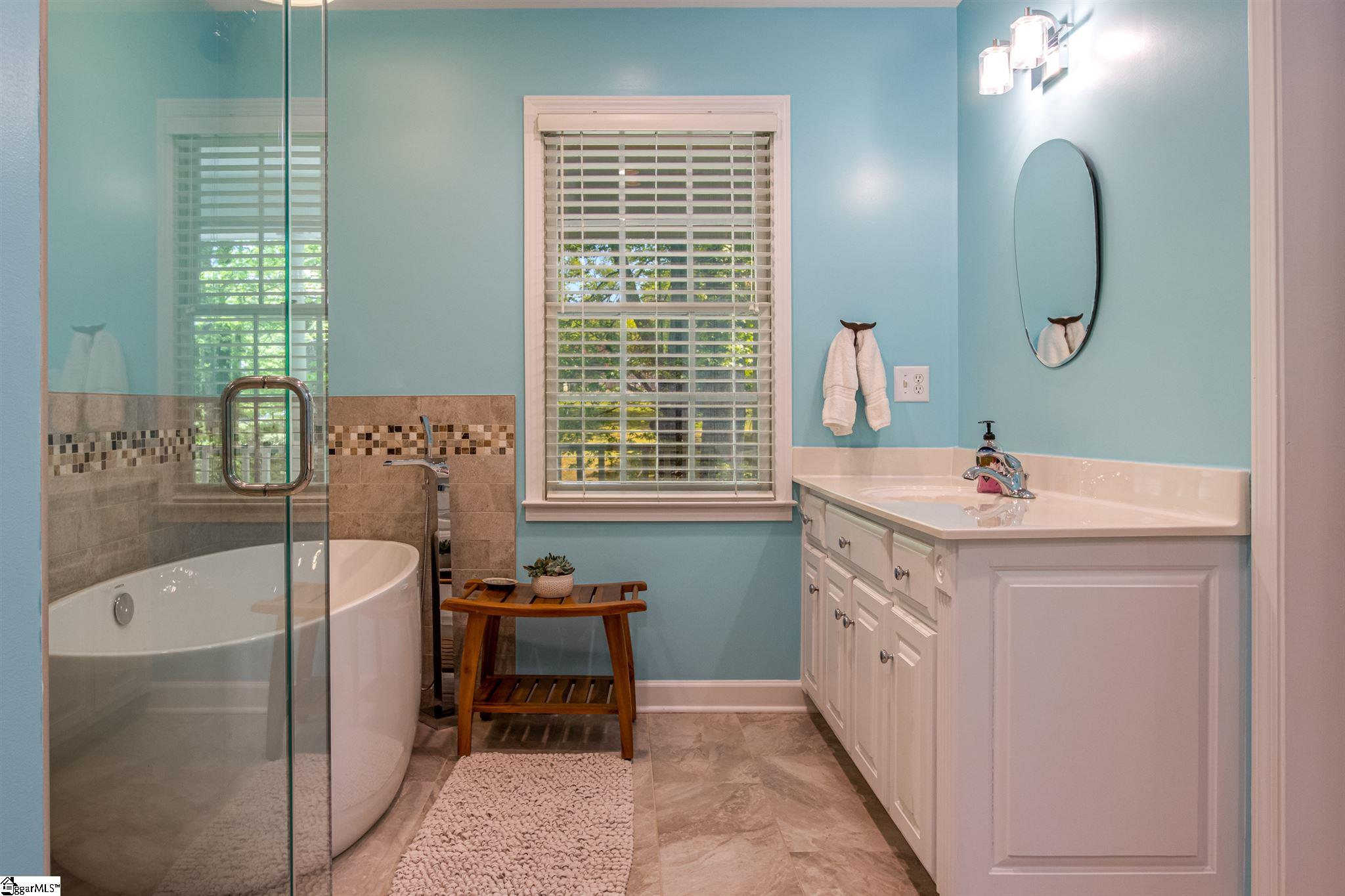 12 State Rd S-23-608 Greenville, SC 29609 - Photo 18 of 36