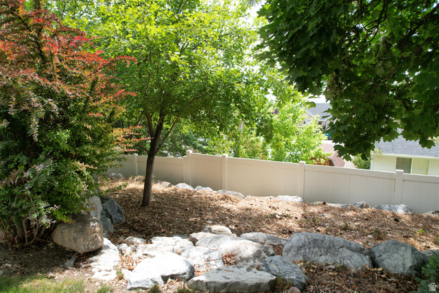 1083 North 700 East Springville, UT 84663 - Photo 49 of 54 Lower level and fence