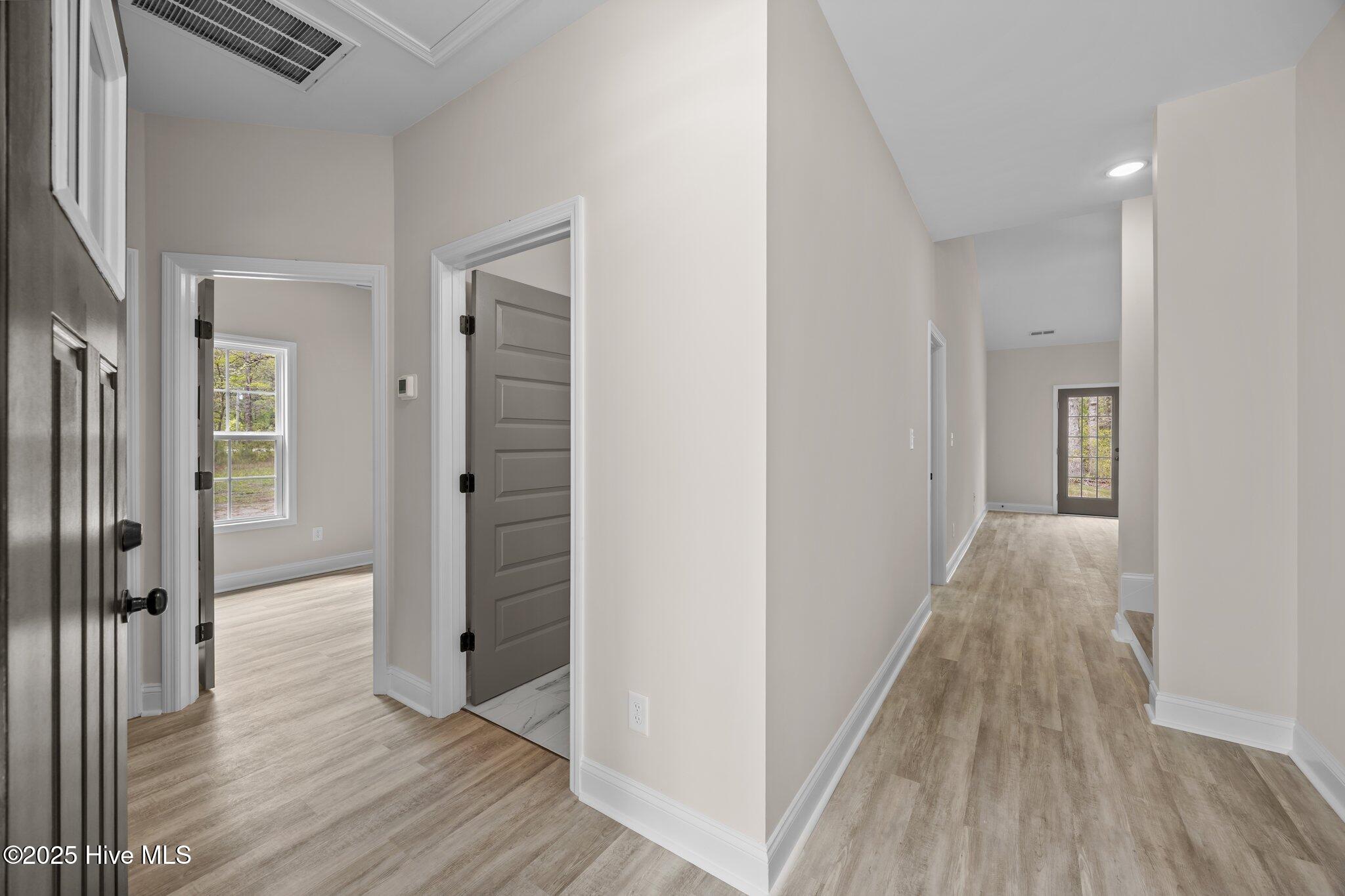 111 Thomas Loop Road Jacksonville, NC 28540 - Photo 5 of 36 5-web-or-mls-0C0A1836