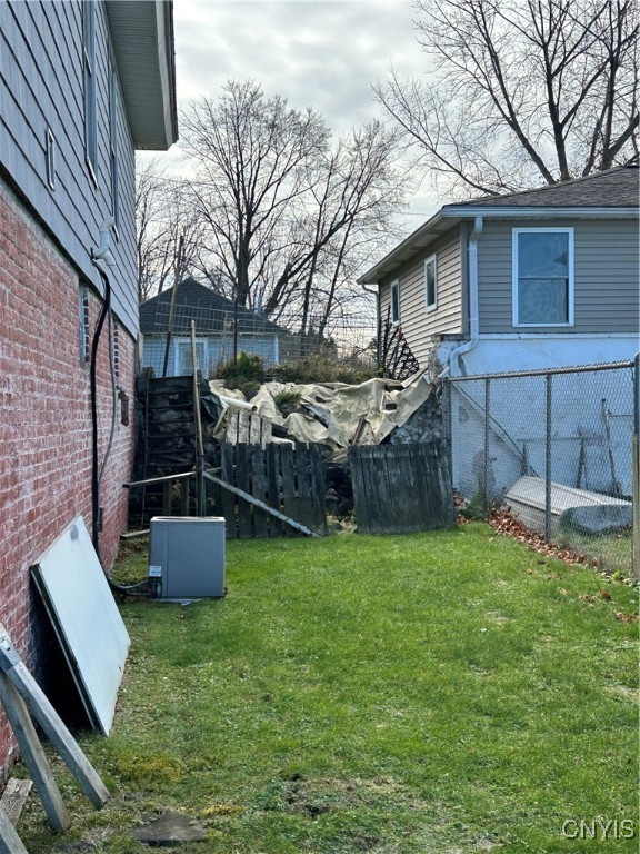 6599 Lakeshore Road Cicero, NY 13039 - Photo 22 of 29 RETAINING WALL