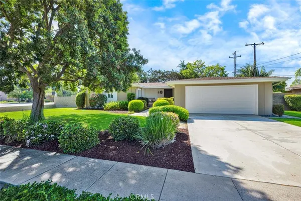$1,239,000 | 17732 Amaganset Way, Tustin, CA 92780