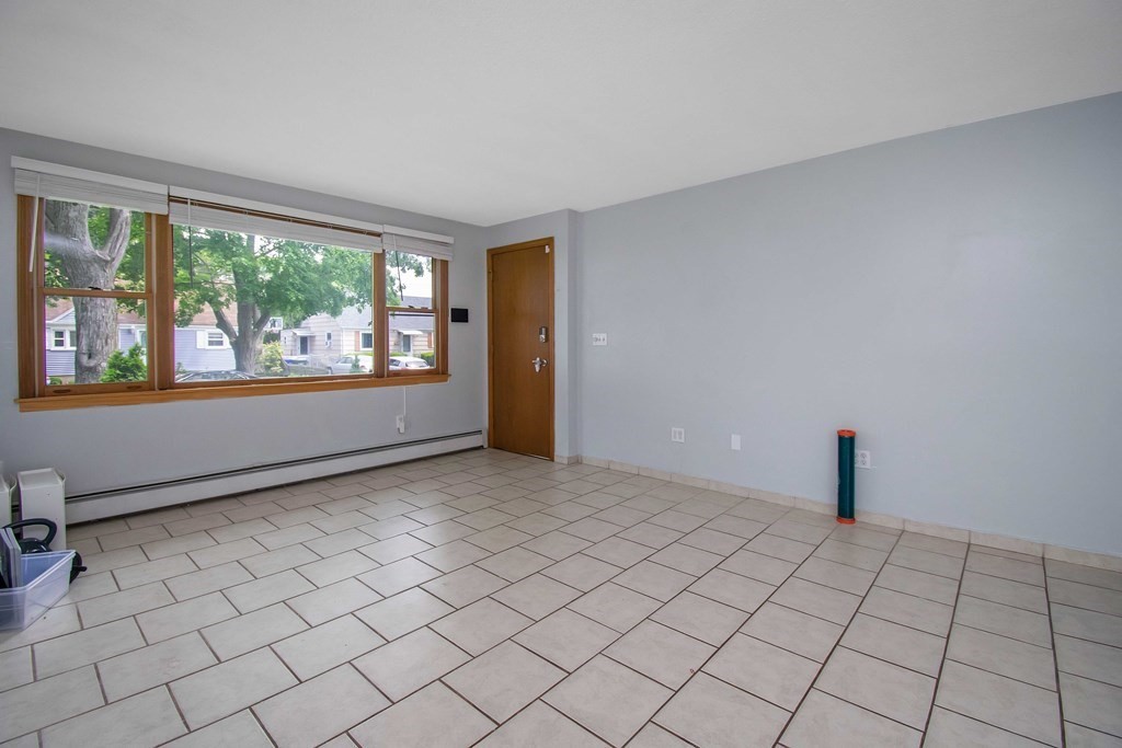 62-64 Bither Street Springfield, MA 01118 - Photo 4 of 41 Gallery Image 4