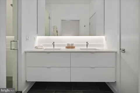 $1,100,000 | 1541 6th Street Northwest, Unit 1, Washington, DC 20001