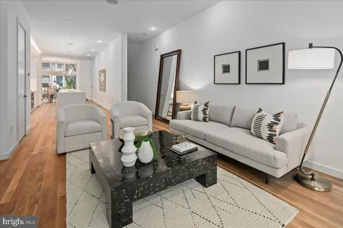 $1,100,000 | 1541 6th Street Northwest, Unit 1, Washington, DC 20001