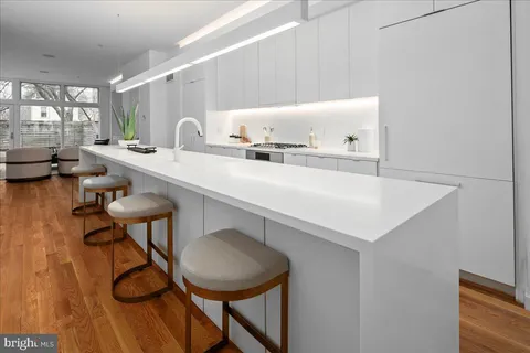 $1,100,000 | 1541 6th Street Northwest, Unit 1, Washington, DC 20001