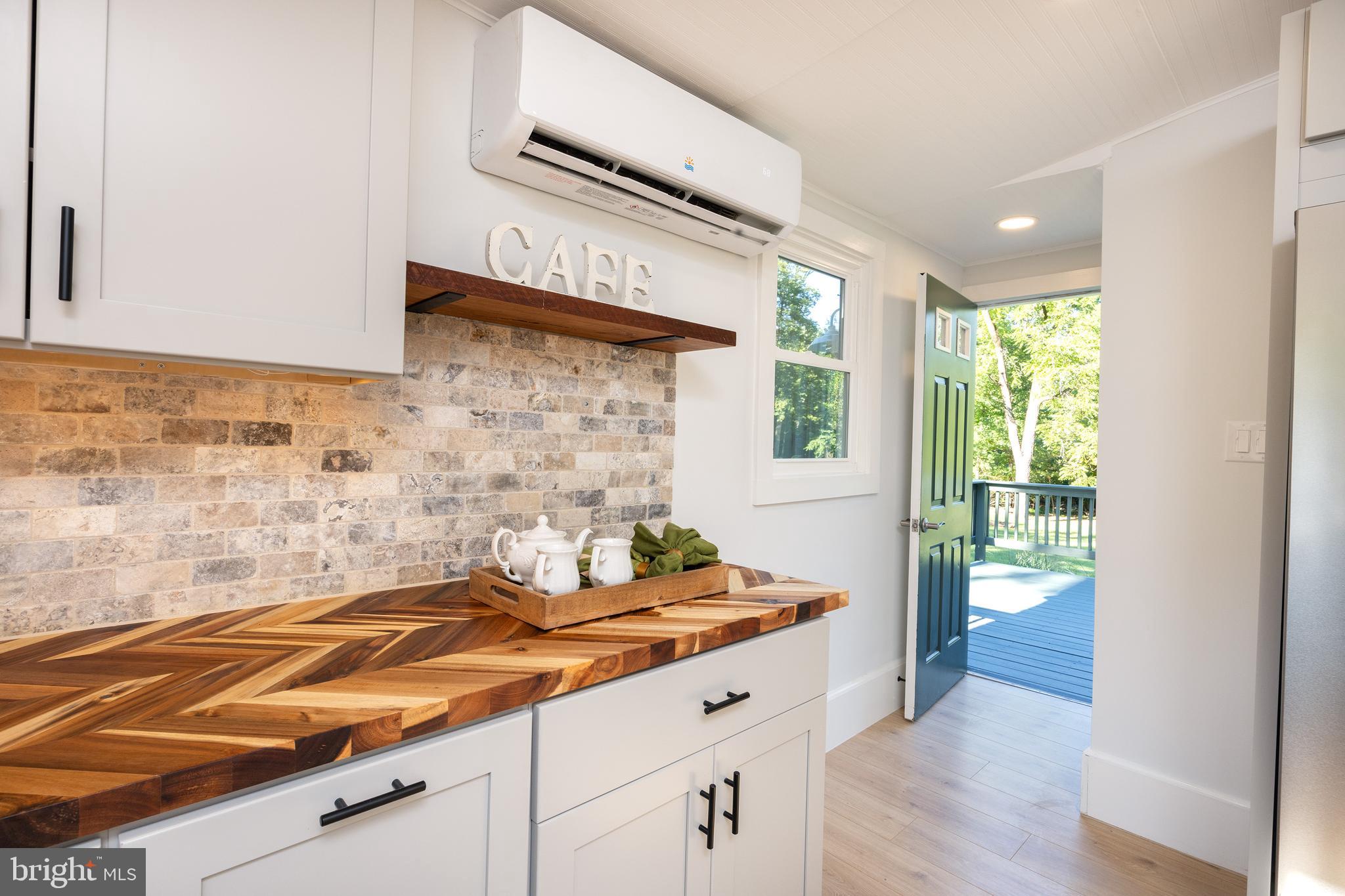 107 Rock Ridge Road Ottsville, PA 18942 - Photo 5 of 24 a bathroom with a sink and a bathtub