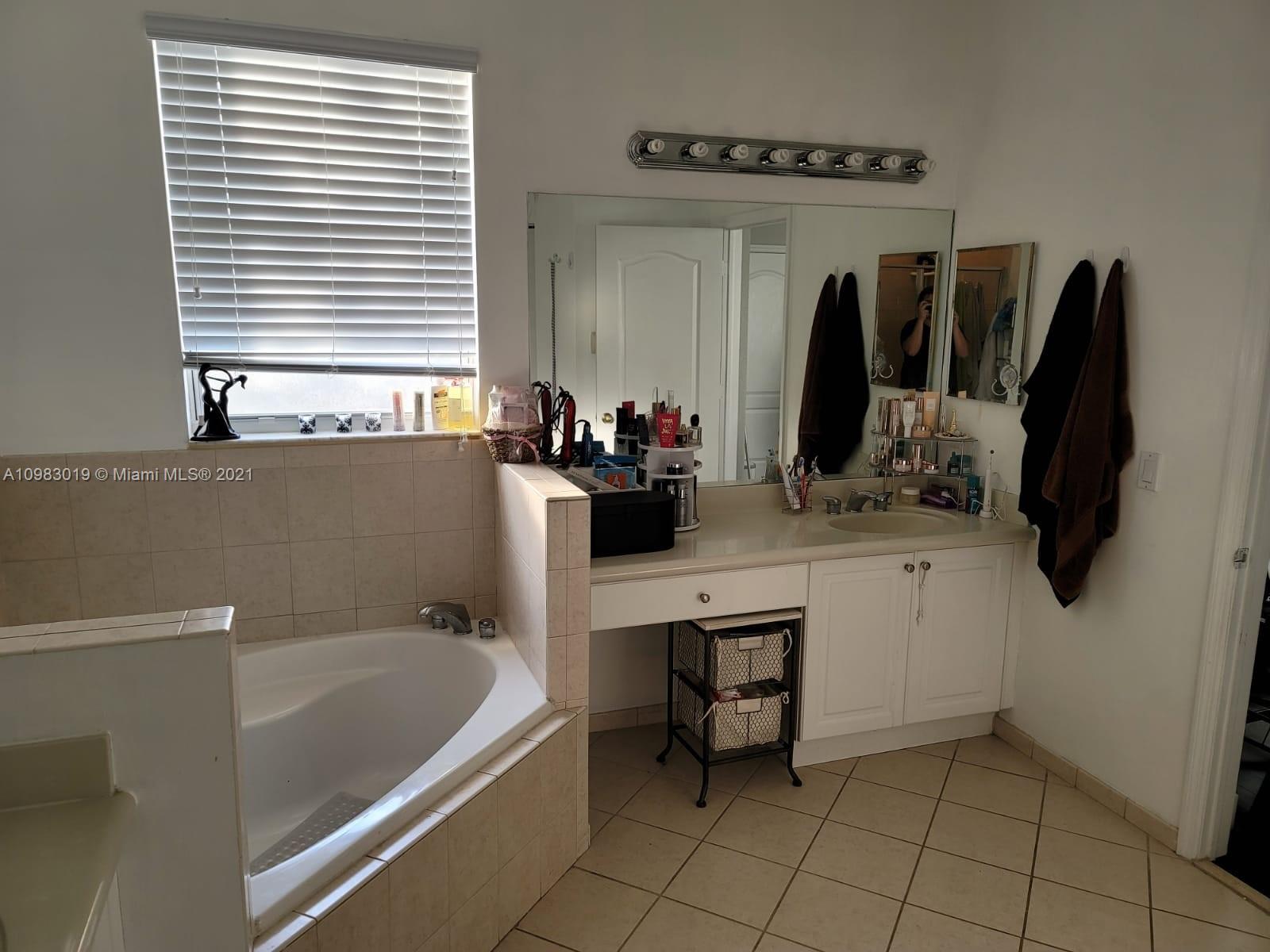 856 Southwest 154th Path, Unit 856 Miami, FL 33194 - Photo 4 of 26 Gallery Image 4