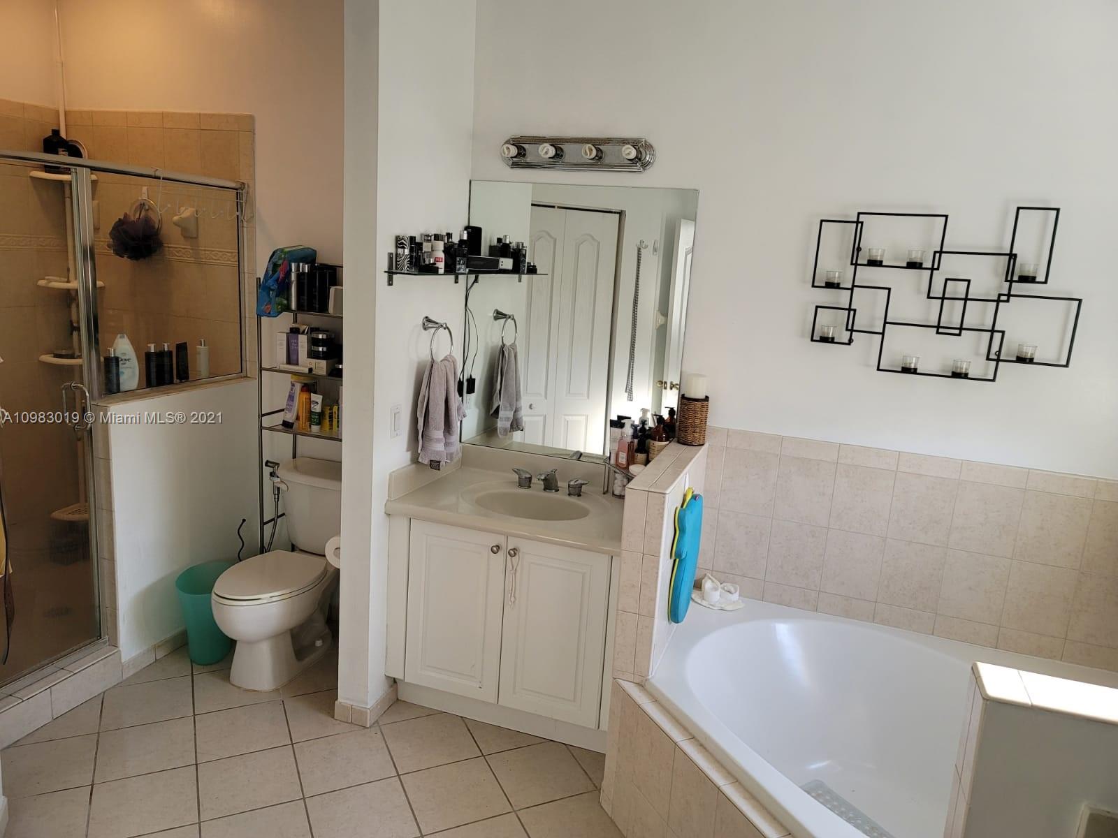 856 Southwest 154th Path, Unit 856 Miami, FL 33194 - Photo 5 of 26 Gallery Image 5