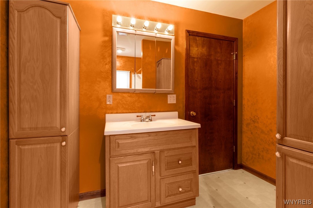 219 Stahl Road Amherst, NY 14068 - Photo 15 of 50