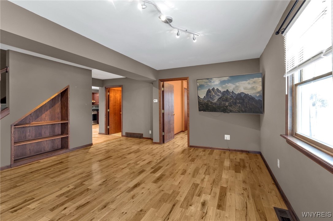 219 Stahl Road Amherst, NY 14068 - Photo 9 of 50