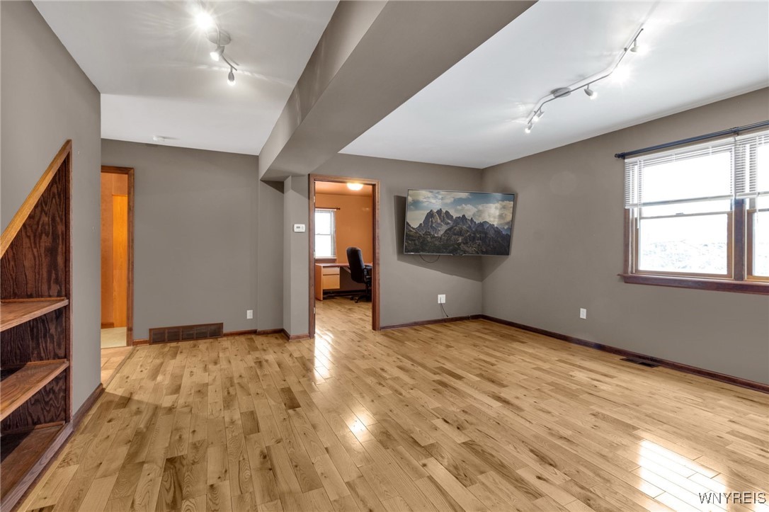 219 Stahl Road Amherst, NY 14068 - Photo 10 of 50