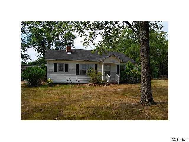 2318 Shiloh Unity Road Lancaster, SC 29720 - Photo 6 of 12 a house view with a backyard space