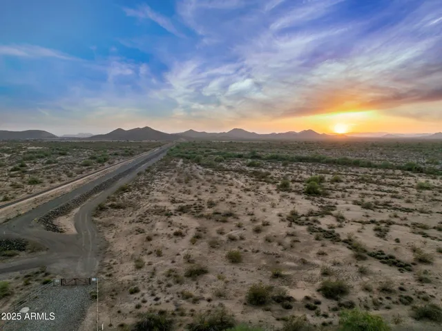 $734,000 | 25830 North 40th Place, Phoenix, AZ 85050