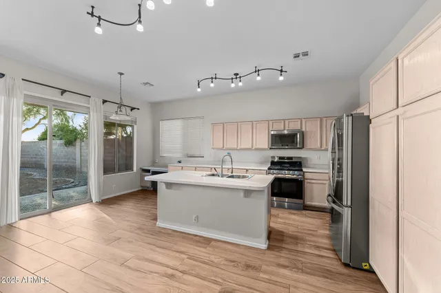 $734,000 | 25830 North 40th Place, Phoenix, AZ 85050