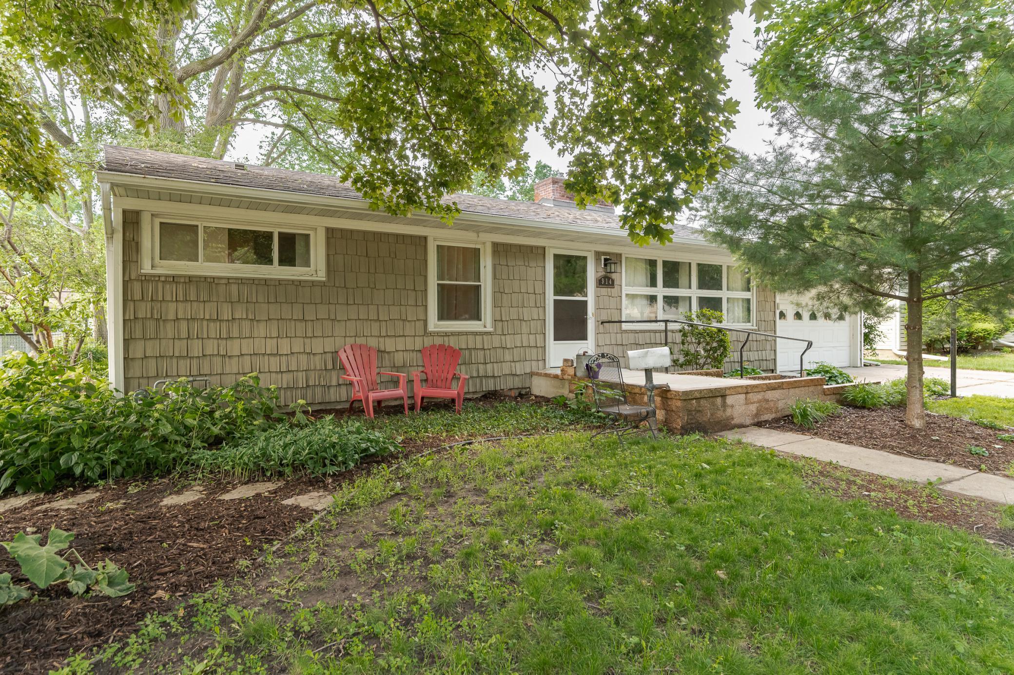 914 11 1/4 Street Southwest Rochester, MN 55902 - Photo 1 of 1