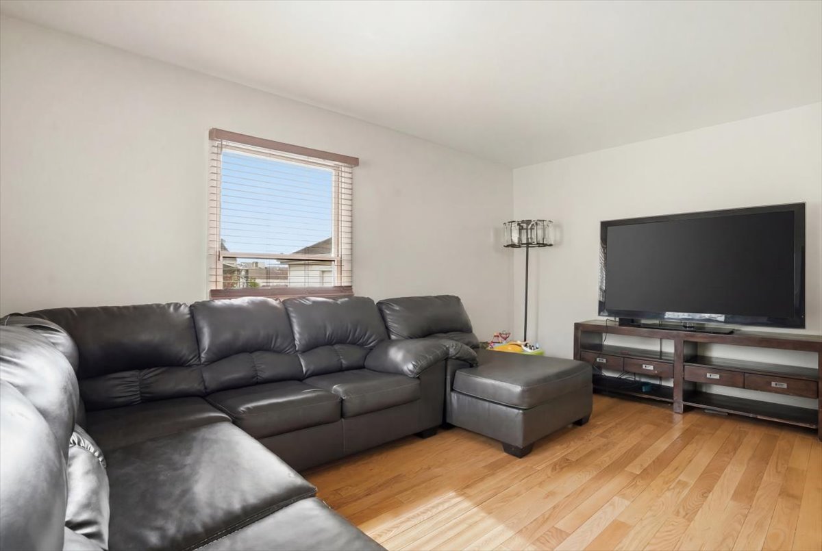 415 Garfield Road Ingleside, IL 60041 - Photo 4 of 28