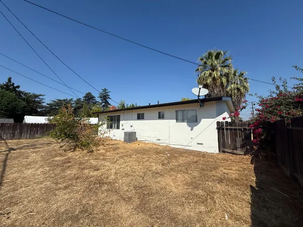 a view of a house with a outdoor space