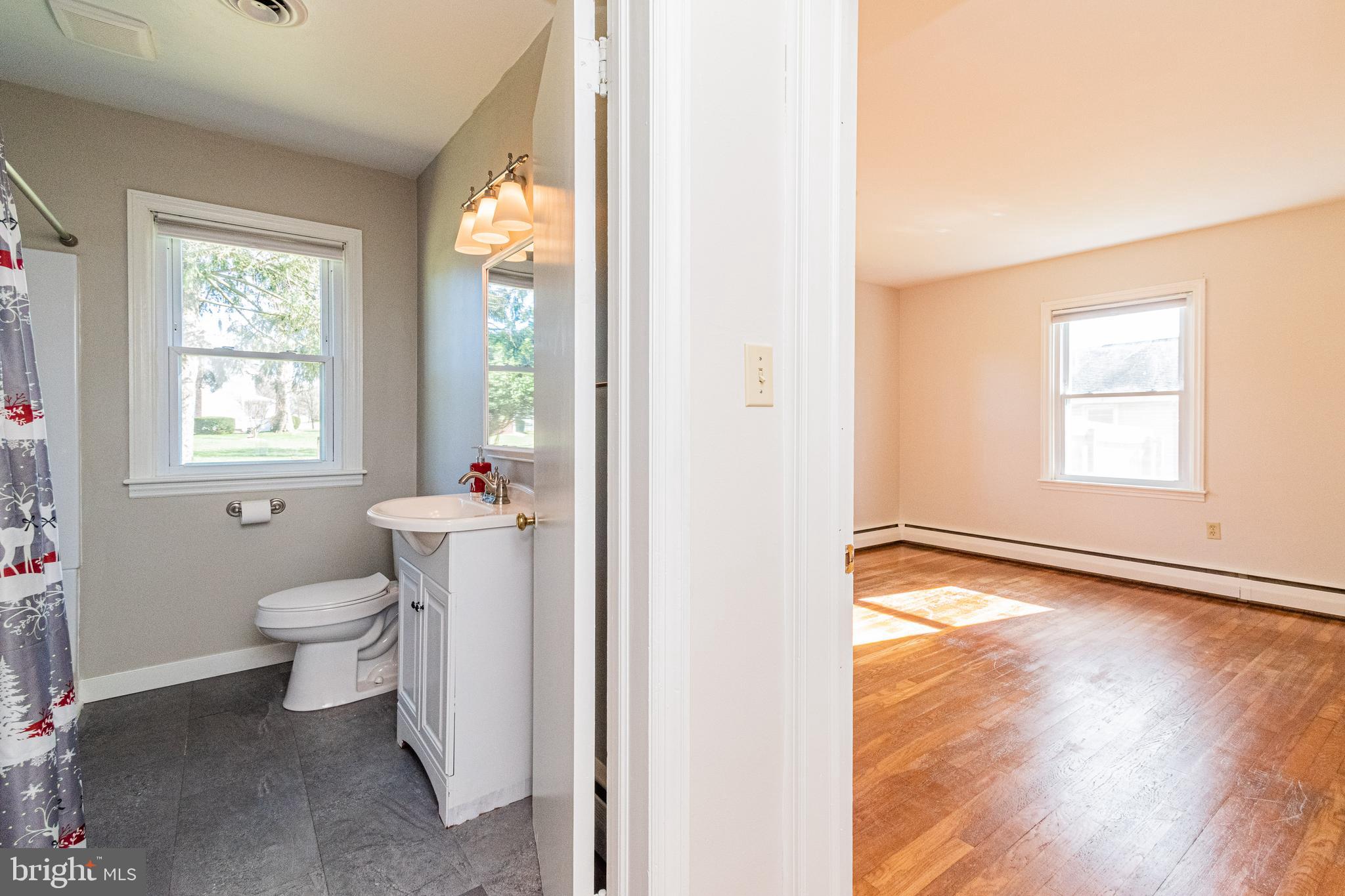 4317 Hampshire Road Hampstead, MD 21074 - Photo 19 of 34
