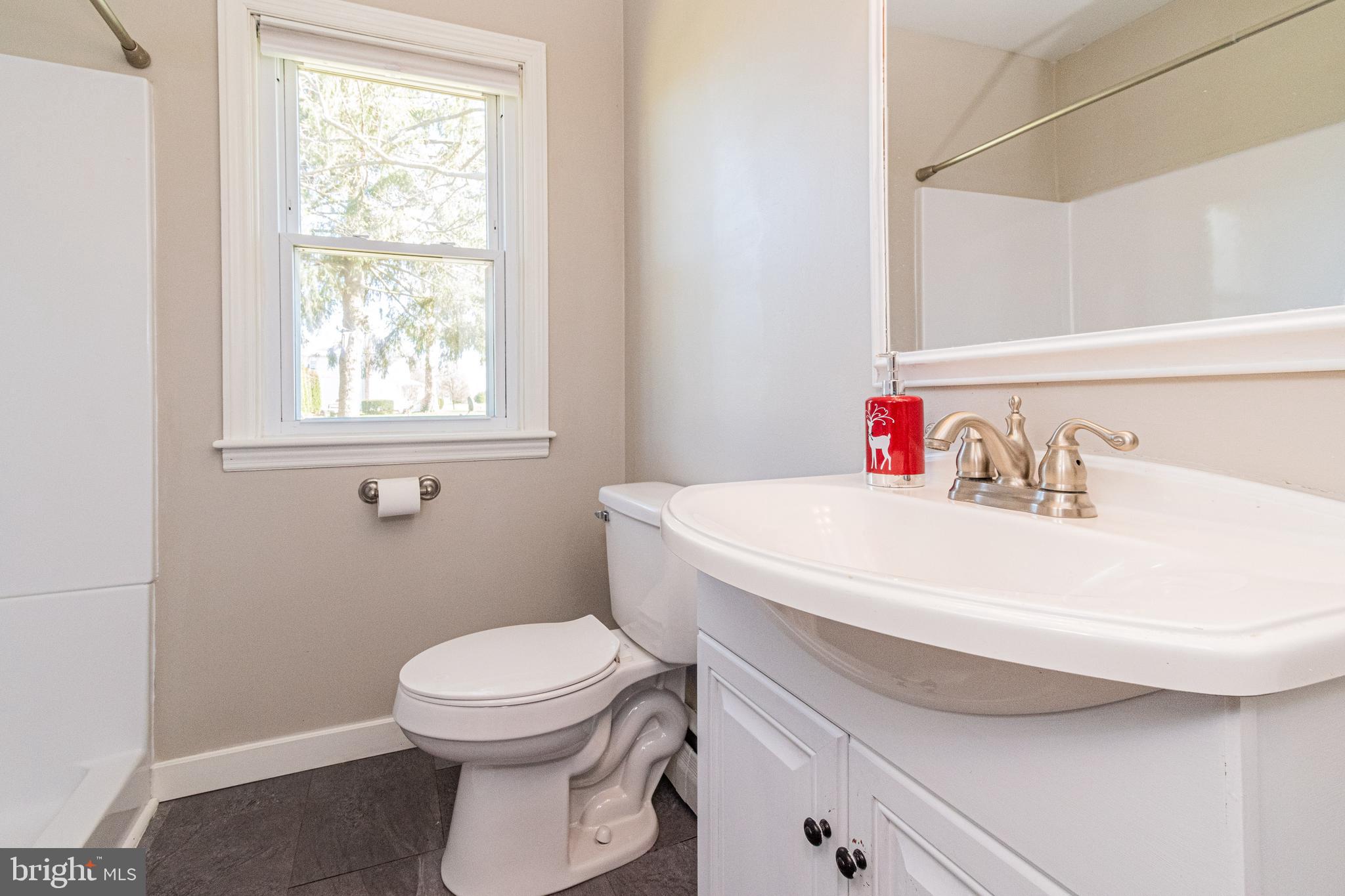 4317 Hampshire Road Hampstead, MD 21074 - Photo 21 of 34