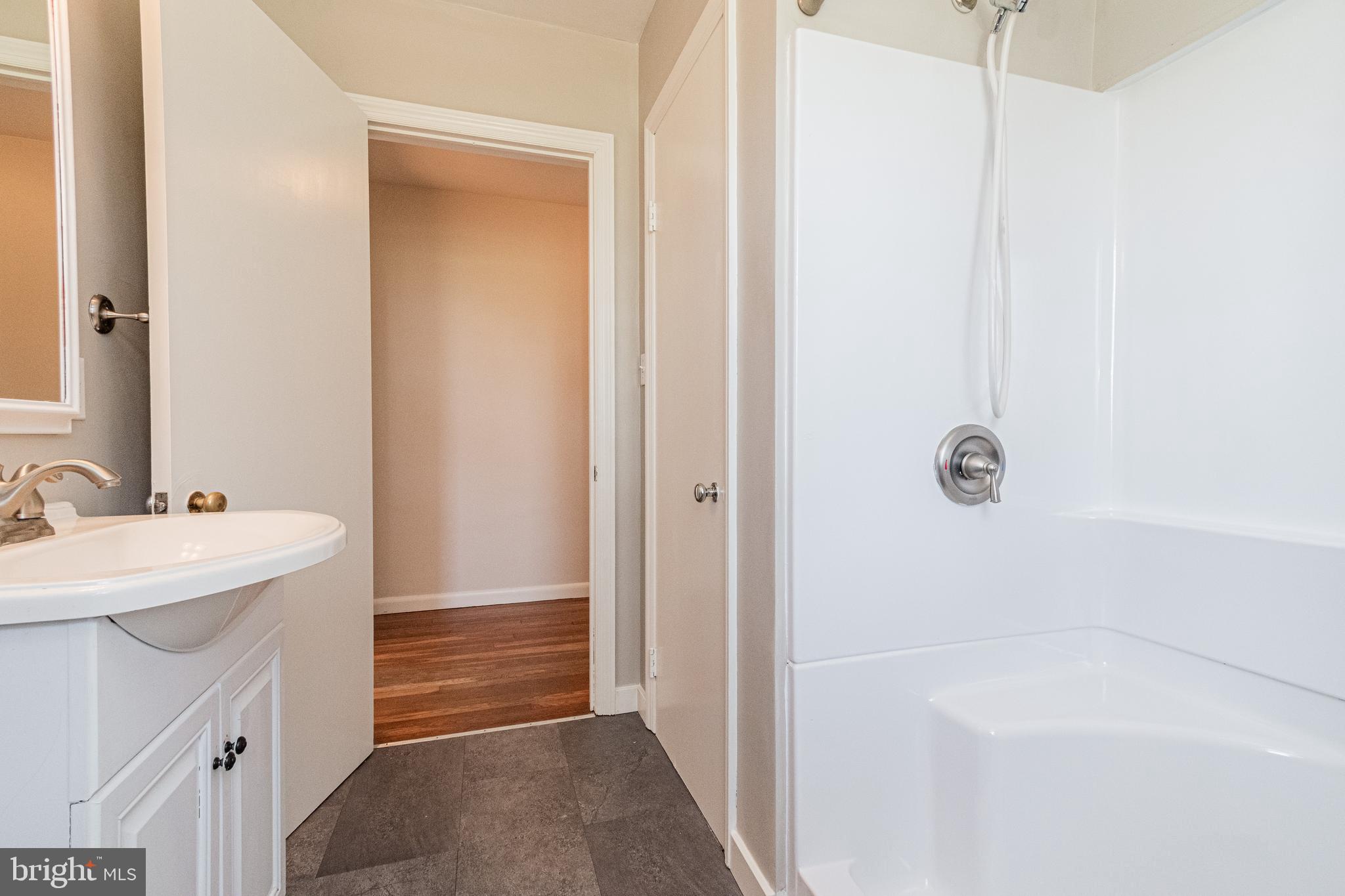 4317 Hampshire Road Hampstead, MD 21074 - Photo 22 of 34