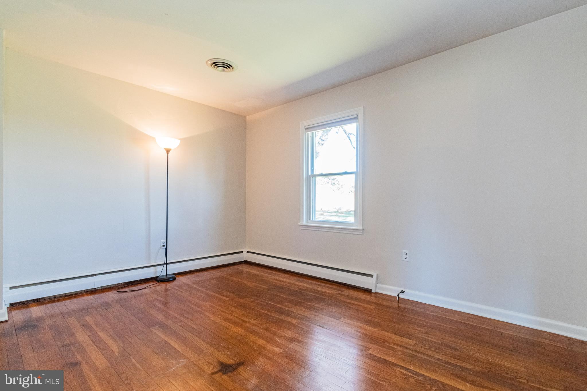 4317 Hampshire Road Hampstead, MD 21074 - Photo 25 of 34