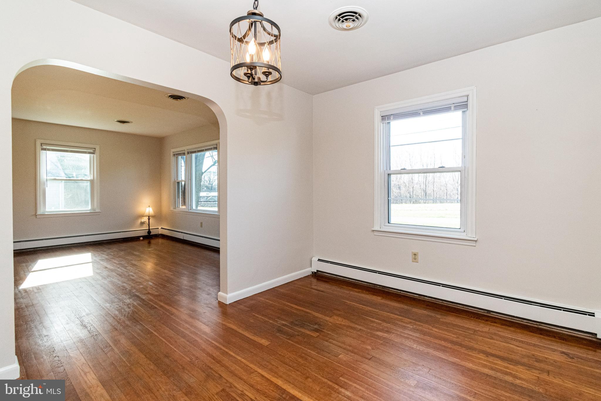 4317 Hampshire Road Hampstead, MD 21074 - Photo 10 of 34