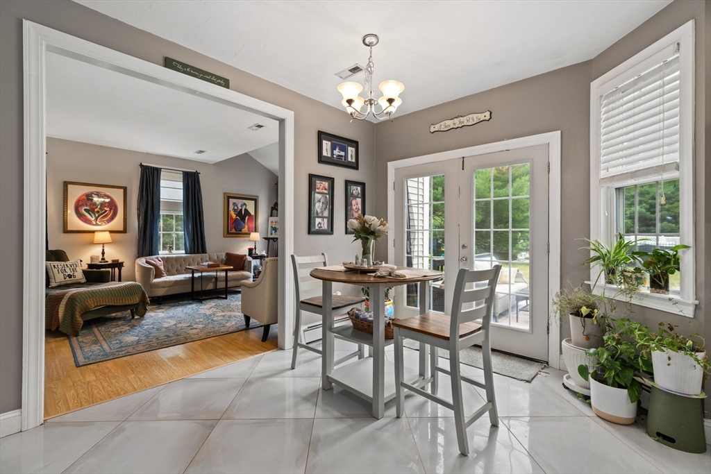 566 Mendon Road Sutton, MA 01590 - Photo 11 of 40