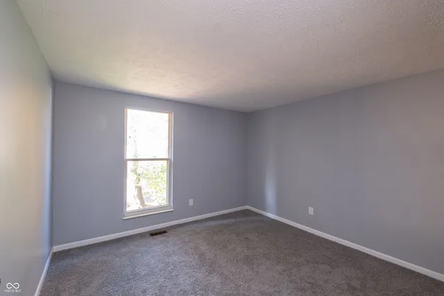 $369,900 | 9362 Helmsdale Drive, Indianapolis, IN 46256