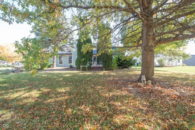 $369,900 | 9362 Helmsdale Drive, Indianapolis, IN 46256