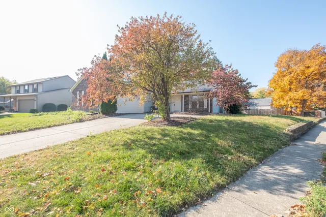 $369,900 | 9362 Helmsdale Drive, Indianapolis, IN 46256